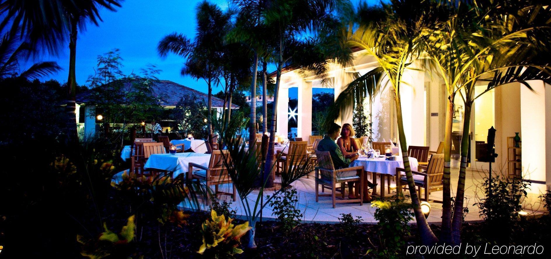West Bay Club Hotel Grace Bay Restaurant photo